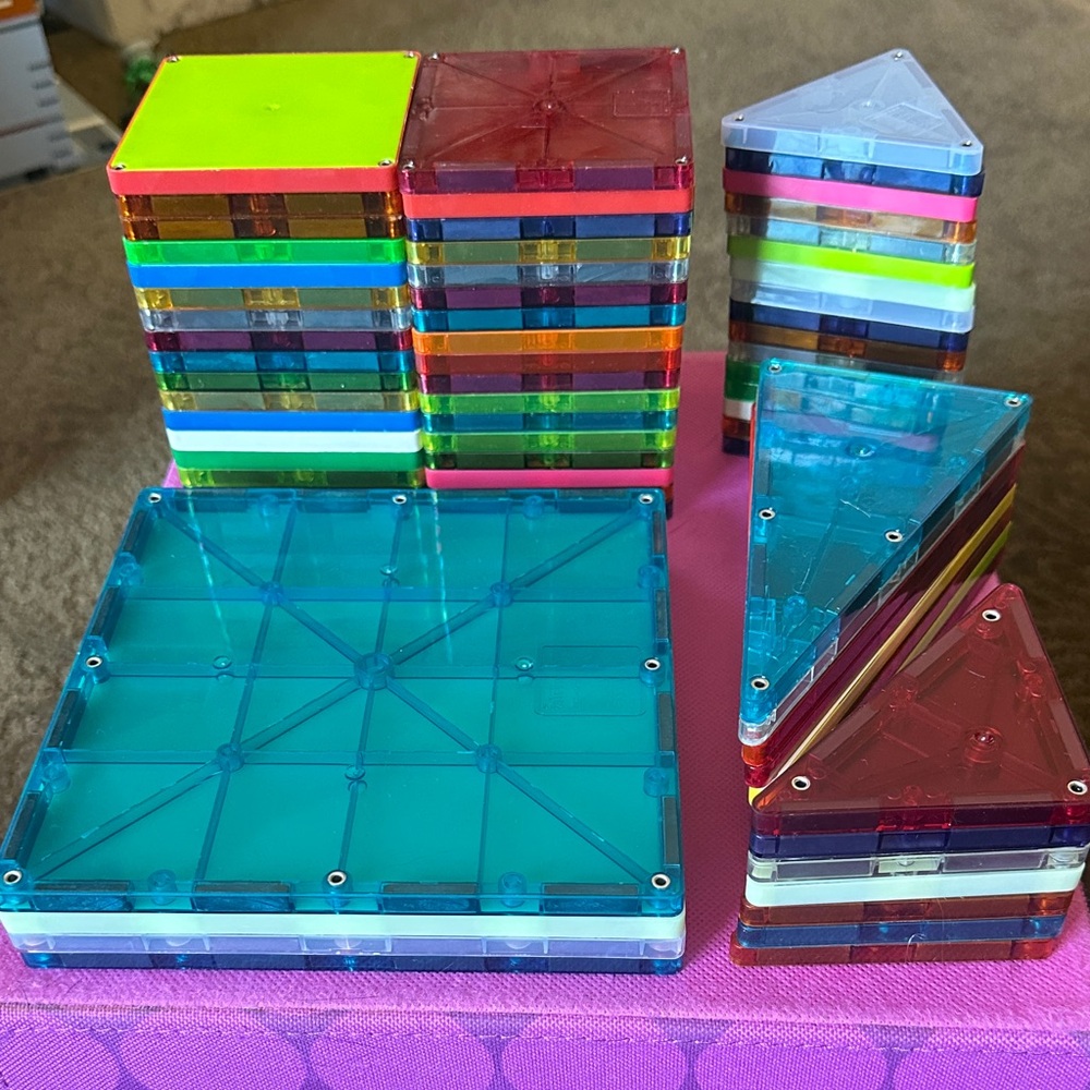 Magnatiles brand- Colorful Magnetic Building Tiles Set - Multicolor